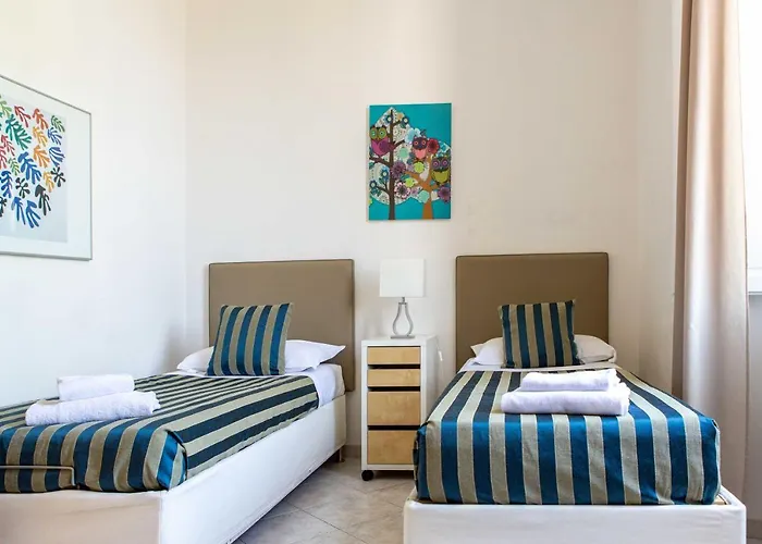 San Lorenzo Market - 2 Bedroom Apartment